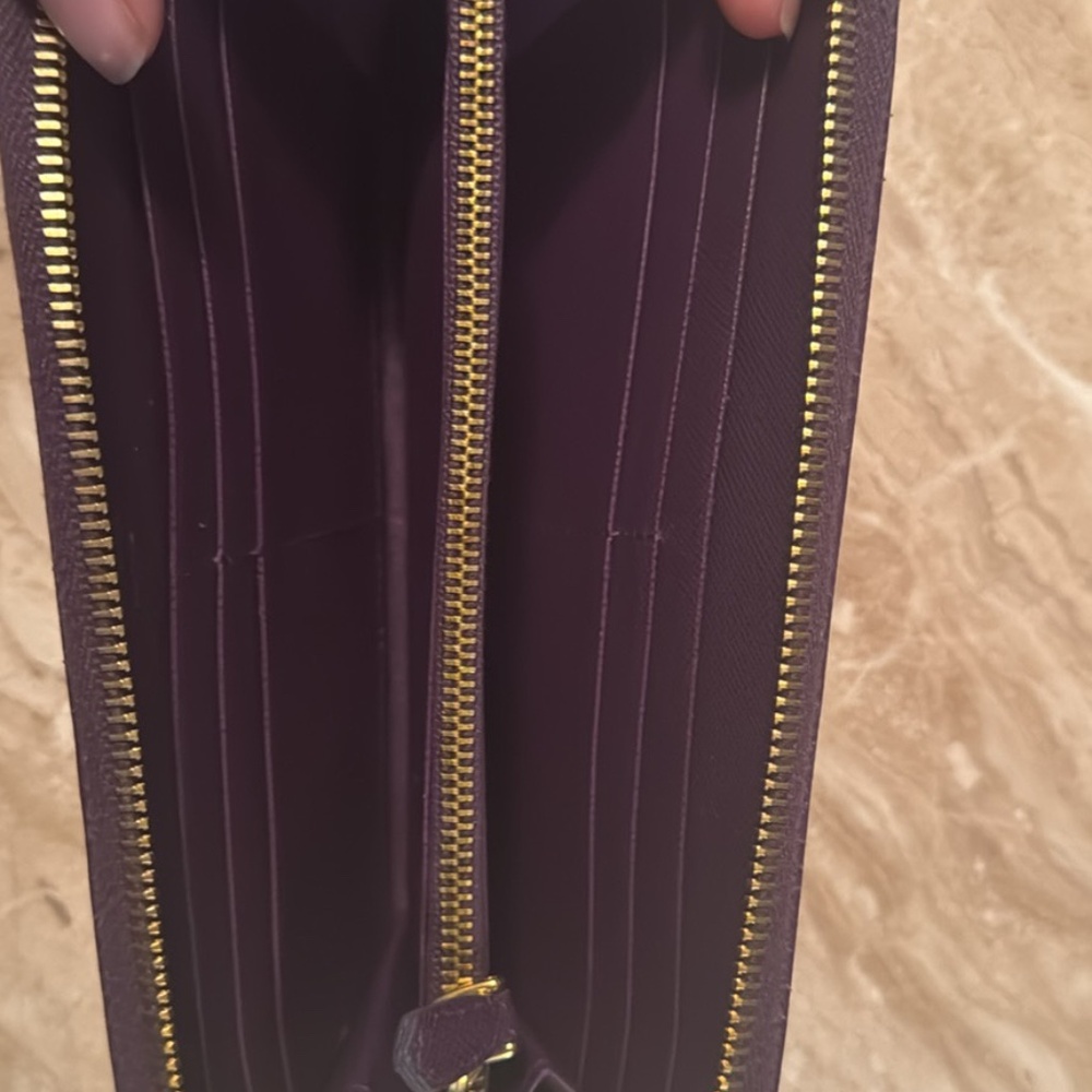 Prada wallet - Picture 3 of 5